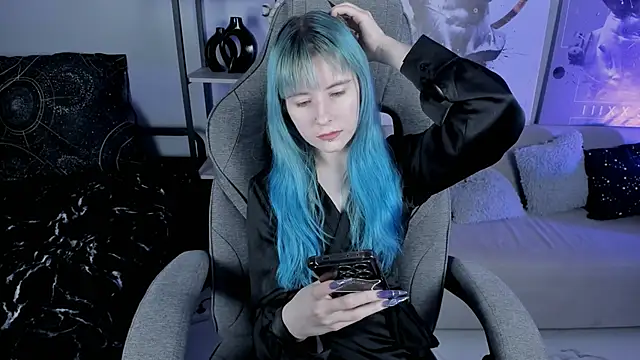 LexiWenford online show from 10/23/25, 02:54