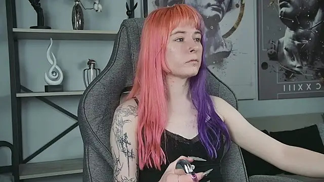Snapshot of LexiWenford chatting on 07/07/26, 04:37 LexiWenford online show from 07/07/26, 04:37