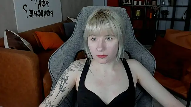 LexiWenford online show from 11/11/25, 03:01