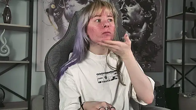Snapshot of LexiWenford chatting on 05/18/26, 03:06 LexiWenford online show from 05/18/26, 03:06