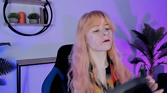 LexiWenford online show from 03/05/25, 03:08