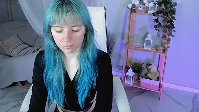 LexiWenford online show from 10/16/25, 02:42