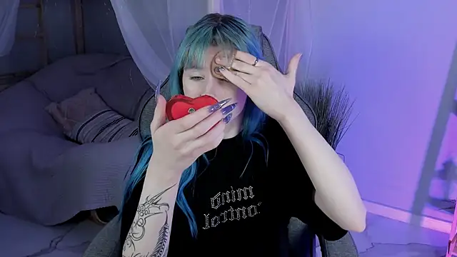 LexiWenford online show from 10/21/25, 02:44