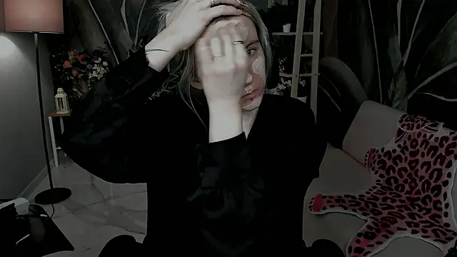 LexiWenford online show from 11/25/25, 02:56