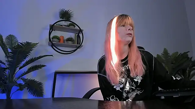 LexiWenford online show from 02/26/25, 05:46