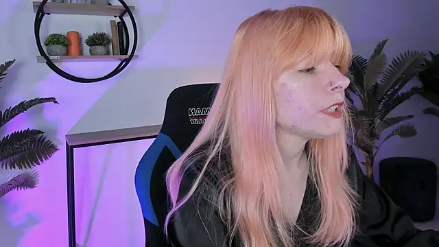 LexiWenford online show from 03/03/25, 05:47