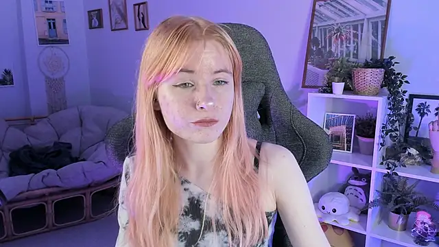 LexiWenford online show from 03/04/25, 08:46