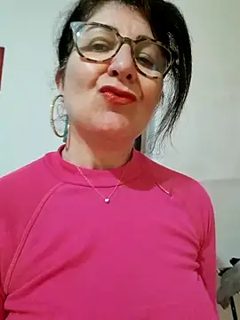 Snapshot of Viola8p chatting on 01/15/26, 02:31 Viola8p online show from 01/15/26, 02:31