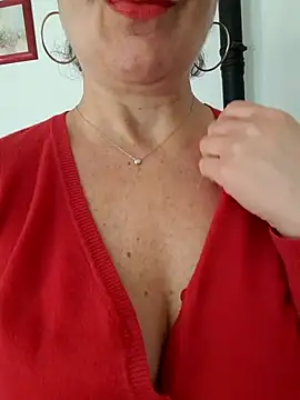 Snapshot of Viola8p chatting on 02/01/26, 09:40 Viola8p online show from 02/01/26, 09:40