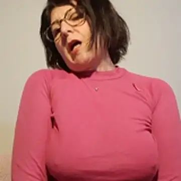 Snapshot of Viola8p chatting on 11/08/25, 03:48 Viola8p online show from 11/08/25, 03:48