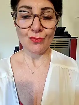 Snapshot of Viola8p chatting on 02/24/26, 03:46 Viola8p online show from 02/24/26, 03:46