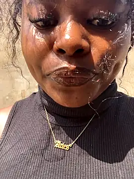 DiamondGoddes online show from 11/06/25, 07:56