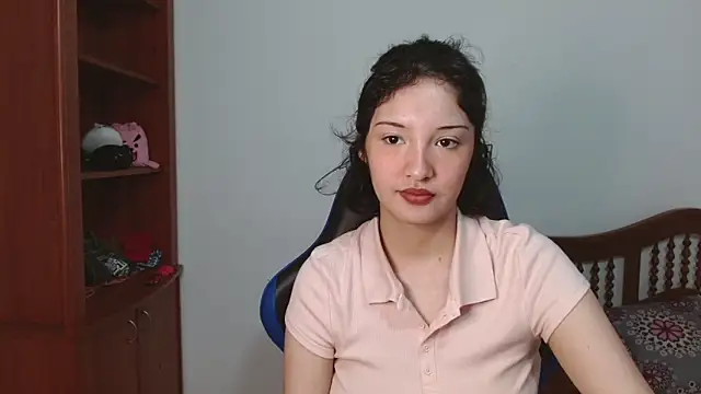 Snapshot of alexaa08 chatting on 09/23/25, 12:01 alexaa08 online show from 09/23/25, 12:01