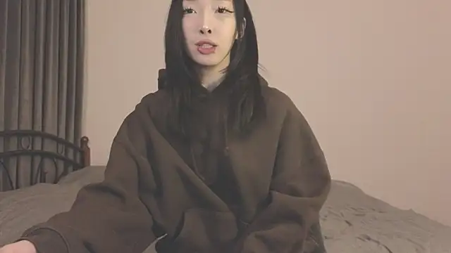 Snapshot of fairy_di chatting on 10/05/25, 06:20 fairy di online show from 10/05/25, 06:20