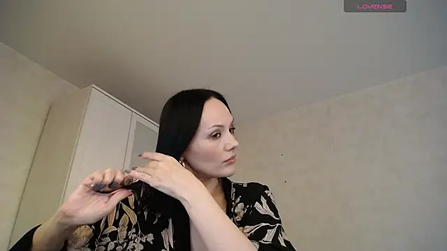 Devil Goddess online show from 11/28/25, 01:11