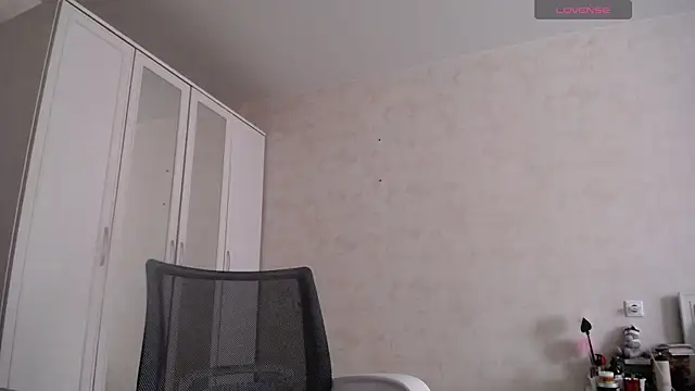 Devil Goddess online show from 01/12/26, 01:18