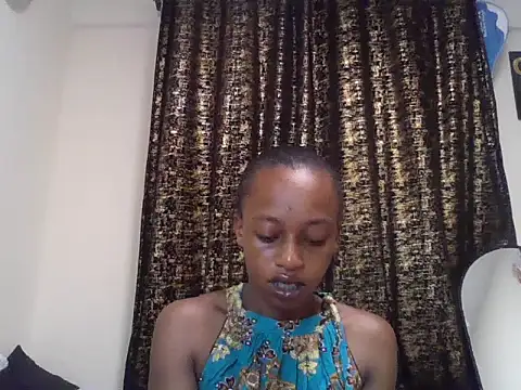 Petite doll20 online show from 04/17/26, 05:43