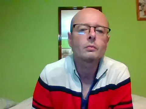 Tiger202441 online show from 10/19/25, 04:21