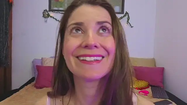 Natasha Kinski online show from 10/28/25, 07:46