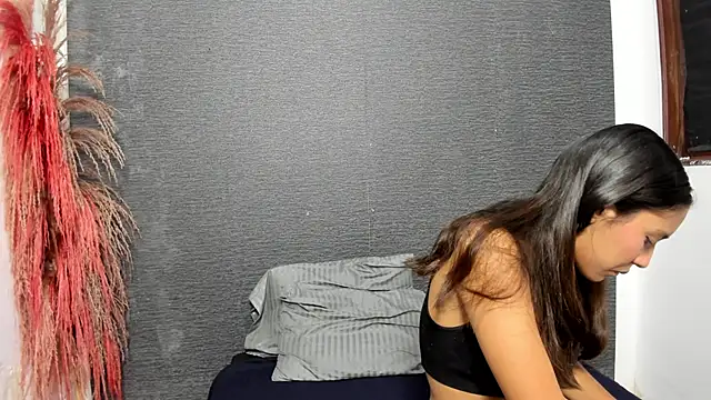 monse 02 online show from 03/20/25, 12:22