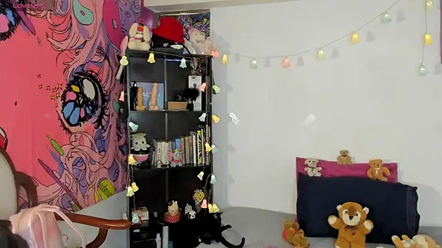 kittyzenn online show from 10/23/25, 05:33