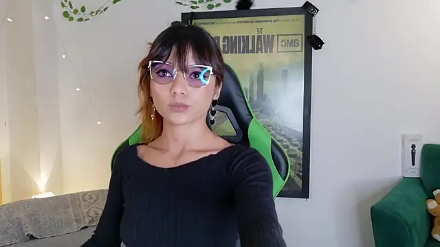 Snapshot of kittyzenn chatting on 03/23/26, 07:03 kittyzenn online show from 03/23/26, 07:03