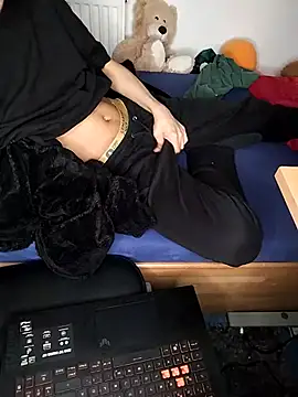 Dennis 2024 online show from 11/20/25, 07:58