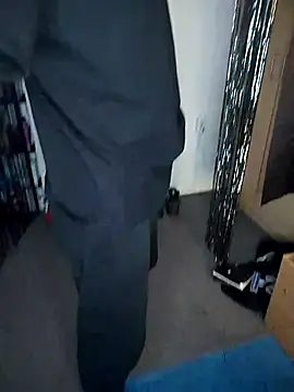 Dennis 2024 online show from 10/19/25, 04:48