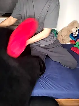 Dennis 2024 online show from 10/21/25, 05:40