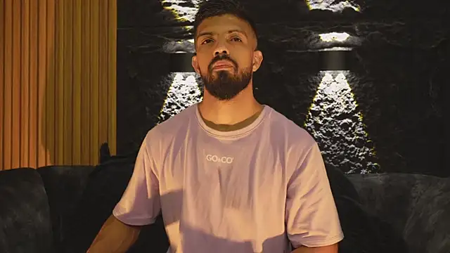 DannSaenz online show from 10/28/25, 01:21