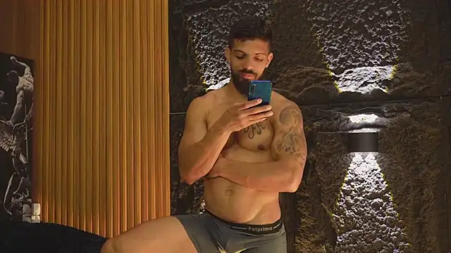 DannSaenz online show from 10/22/25, 01:10