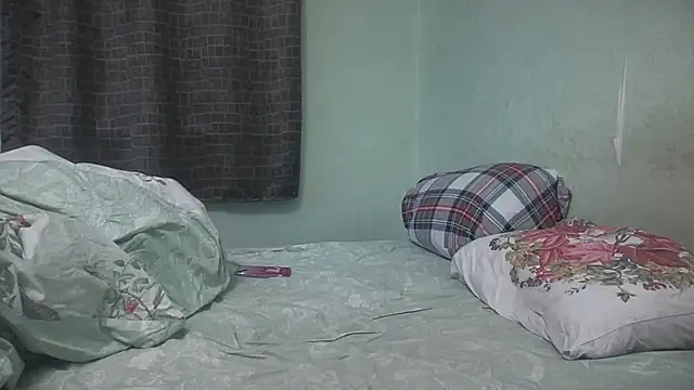 Diamond Tyler online show from 11/16/25, 01:43