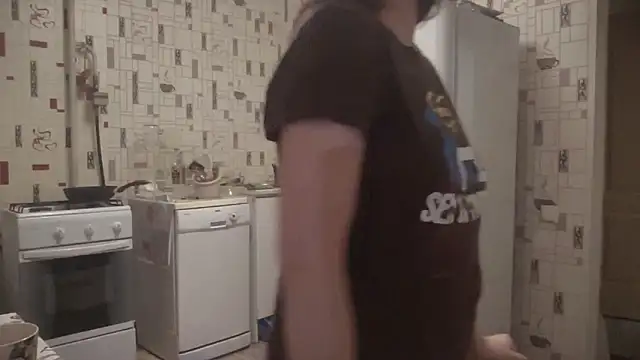 Diamond Tyler online show from 12/22/25, 04:01