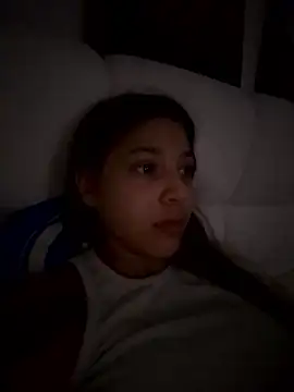 Snapshot of DanielaSaenz0 chatting on 01/12/26, 01:23 DanielaSaenz0 online show from 01/12/26, 01:23