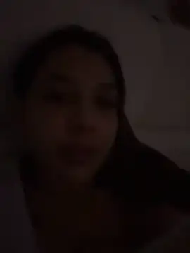 Snapshot of DanielaSaenz0 chatting on 10/19/25, 06:05 DanielaSaenz0 online show from 10/19/25, 06:05