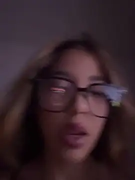 Snapshot of DanielaSaenz0 chatting on 09/25/25, 12:16 DanielaSaenz0 online show from 09/25/25, 12:16