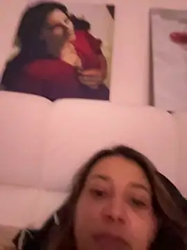 Snapshot of DanielaSaenz0 chatting on 02/25/26, 04:01 DanielaSaenz0 online show from 02/25/26, 04:01