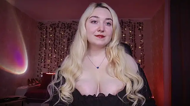 Snapshot of AllisonBlack_ chatting on 10/11/25, 12:44 AllisonBlack online show from 10/11/25, 12:44