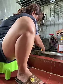 Linaannn online show from 04/21/26, 02:51