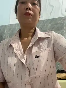 Linaannn online show from 11/02/25, 09:42