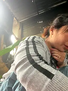 Linaannn online show from 11/25/25, 06:03