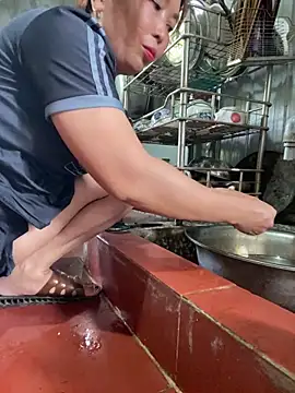 Linaannn online show from 04/21/26, 02:36