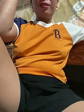 Linaannn online show from 03/23/25, 06:26
