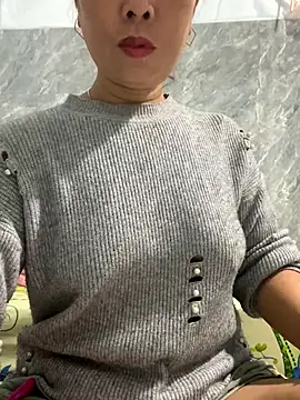 Linaannn online show from 11/25/25, 11:37