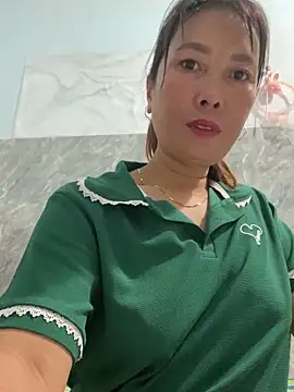 Linaannn online show from 12/14/25, 11:54