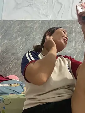 Linaannn online show from 11/06/25, 02:37