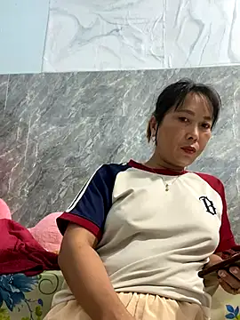 Linaannn online show from 11/12/25, 11:19