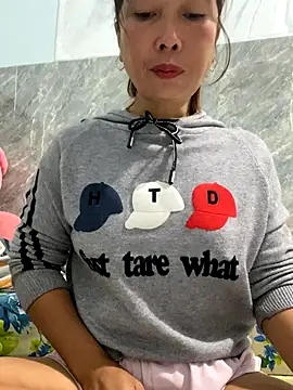 Linaannn online show from 11/20/25, 11:58