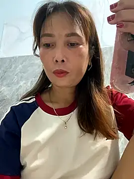 Linaannn online show from 09/30/25, 10:49