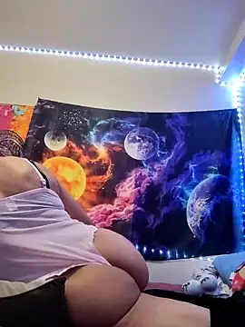 Snapshot of sissyhellokitty00 chatting on 12/27/24, 05:31 sissyhellokitty00 online show from 12/27/24, 05:31